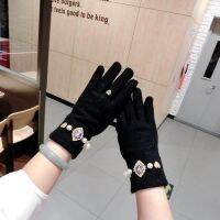 Cashmere Gloves Retro Portrait Pearl Metal Love Cashmere Gloves Fashion Korean Ladies Winter Warm Riding Touch Screen Glovesa392