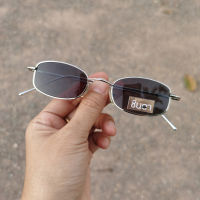 แว่นตากันแดด แว่นตาวินเทจ แว่นเก่าเก็บยุค 90s รุ่น Lamoon Silver Sun กรอบแว่นทรงเหลี่ยมมนเล็ก สีเงิน เลนส์สีดำ แข็งแรง วินเทจแท้ หายาก โดยชินตา