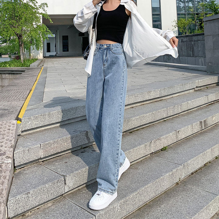 Big, Baggy Pants Were the Biggest Fashion Trend of 2022