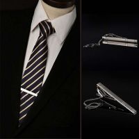 คลิปหนีบเนคไท โลหะ สไตล์วินเทจ สําหรับผู้ชาย Tie Clip Fashion Style 1PC Necktie Men Metal Simple Bar Clasp Practical Bowtie Clasp Tie Pin for Mens Gift Accessories