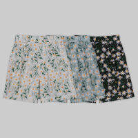 Hunter Studios - กางเกงขาสั้น รุ่นDaisy Shorts ผ้าคอตต้อนปักลายดอกเดซี่