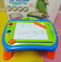 Kids Castle โต๊ะกระดานแม่เหล็ก Color WordPad