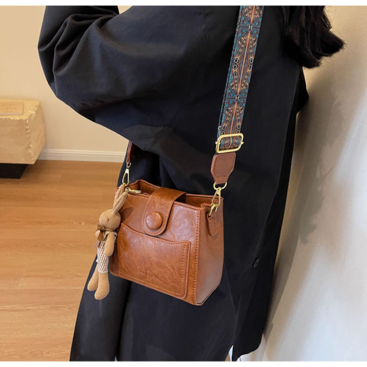 blonshe-กระเป๋าถือสำหรับผู้หญิงดีไซน์ใหม่2023-beg-ผู้หญิงกระเป๋าสะพายไหล่2023กระเป๋าสะพายผู้หญิง-beg-wanita-viral-2023-091305