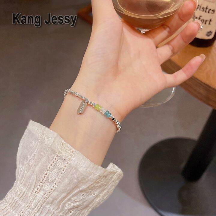 kang-jessy-ฤดูร้อนสีคริสตัลลูกปัดสร้อยข้อมือผู้หญิง-ins-ความรู้สึกของการออกแบบเฉพาะกลุ่ม-2023-เครื่องประดับมือเงินแตกสไตล์ใหม่