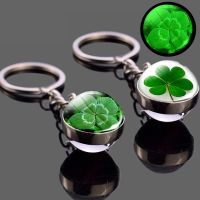 【DT】Glowing Clover Keychain Four Leaf Clover Luminous Glass Ball Key Chain Keyring Lucky Jewelry St Patricks Day Gifts Irish Pendant hot