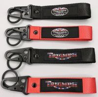 ราคาต่อ 1 เส้น พวงกุญแจ ไทรอัมป์ ผ้า ดำ / แดง ลายหน้ากับหลังต่างกัน ตามในภาพ TRIUMPH keychain DAYTONA 675 Street TIGER 800 1000 XC/XCX/XR /XRX