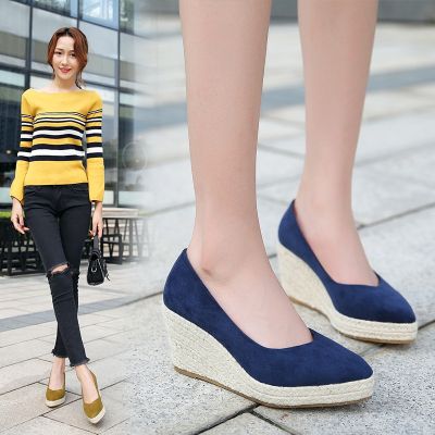 The new age season 2023 documentary shoes female shallow slope mouth pointed end of thick straw crude with high heel shoes