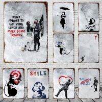 Banksy Graffiti Art ป้ายโลหะดีบุกโปสเตอร์ Street Wall ภาพวาด Love Little Boy ห้องนั่งเล่น Corridor Bar ตกแต่งบ้าน Top Wall Decor