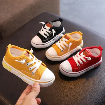 Casual shoes hot sale under 3