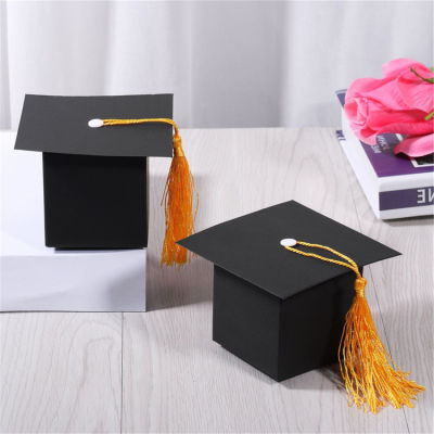 24Pcs Graduation กล่องลูกอมสีเหลืองพู่ Graduate รักษากล่อง Doctoral ทรงหมวกแก๊ปกล่องลูกอมช็อกโกแลตดำกล่องสำหรับพิธีจบการศึกษา Party