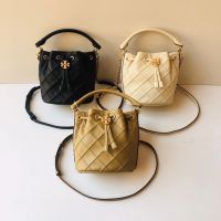 2023 new Tory Burch Fleming Series Three Colors Small / Large Sizes Soft Leather Bucket Bag Handbag Shoulder Bag Messenger Bag