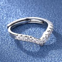 [COD] personality elegant diamond-studded V-shape diamond live imitation Moissanite simple opening adjustable female ring