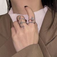 SENASLE แหวนผู้หญิงกลวงออกเครื่องประดับแฟชั่นพิเศษรูปทรงเรขาคณิตหรูหราโดดเด่นแหวนดาวแหวนพังค์แหวนสไตล์เกาหลี