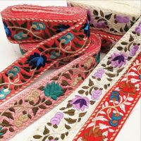 [HOT!] 1 Yards Embroidery Lace Floral Lace Ribbons Vintage Embrodered Lace Trimming DIY Crafts Handmade Fabric for Bag Clothing