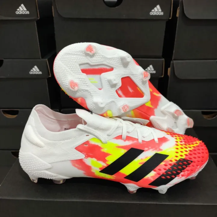 sepatu adidas predator mutator