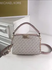 MICHAEL KORS KARLIE SMALL SATCHEL ♡ first impressions + what fits *switch  bags with me* 