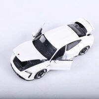 [ตลก NaiNaiKei]Bburago 1:24ปอร์เช่ Taycan เทอร์โบ S รถสปอร์ตยานพาหนะหล่อสะสมอัลลอยของรถยนต์