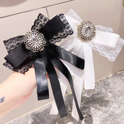 Korean Fabric Lace Bowknot Brooches for Women Crystal Rhinestone Bowtie Necktie Shirt Collar Pin Luxulry Jewelry Accessories