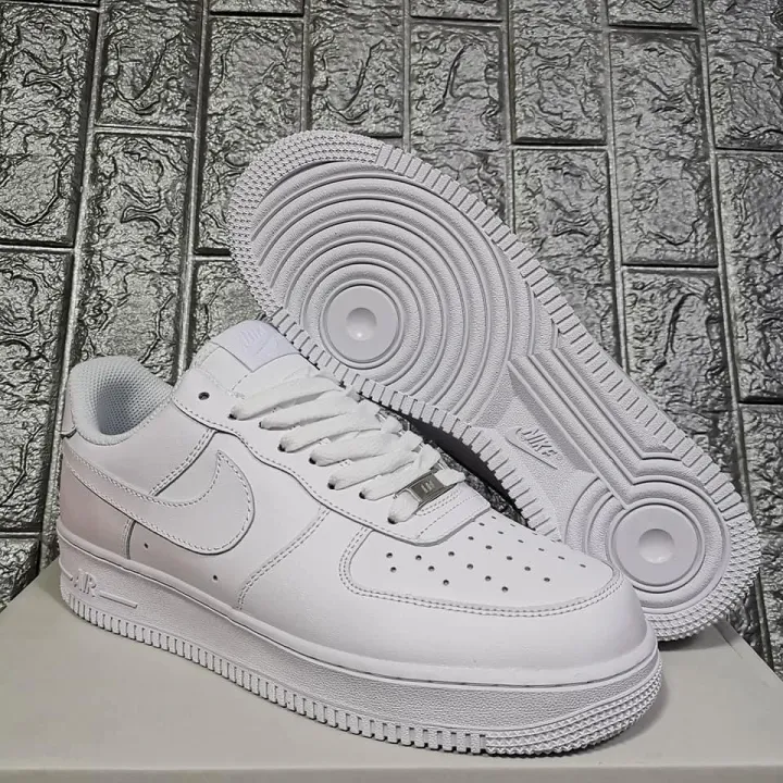 what are air force 1 made out of