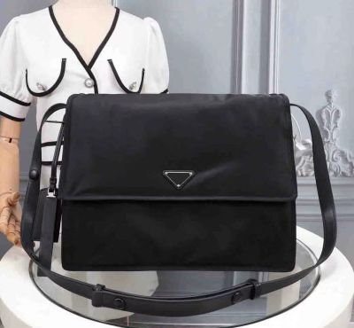 [COD]P Home Messenger Bag กระเป๋าขนาดใหญ่ความจุขนาดใหญ่ผ้ากันน้ำรีไซเคิลพร็อพ Messenger กระเป๋าสี่เหลี่ยมขนาดเล็กสำหรับผู้ชายและผู้หญิงอินเทรนด์ Christmas Gift