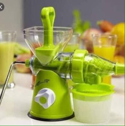 Manual Masticating Juicer Easy to Clean Machine High Nutrition Value 