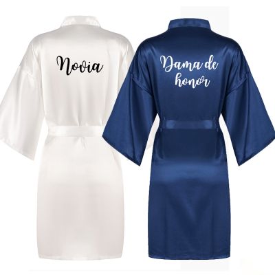 {Xiaoli clothing} ชุดคลุมสีกรมท่าผ้าซาตินกิโมโนสั้นโนเบียสำหรับผู้หญิงชุดแต่งงานสเปน Hermana De La Nova Dama De Honor เสื้อคลุมเจ้าสาว