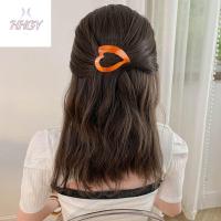 HHGY อุปกรณ์เสริมผม สง่างามเรียบหรู ผ้าโพกศีรษะที่ทันสมัย แฟชั่น barrettes หมวกคลุมศีรษะใหม่ พลาสติกทำจากพลาสติก หวีผมขนาดเล็ก คลิปผมผู้หญิง คลิปปากเป็ดหัวใจ กิ๊บติดผมเกาหลี ดอกไม้ประดับดอกไม้