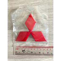 โลโก้ MITSUBISHI สีแดง ขนาด10x9cm. หลังโค้ง