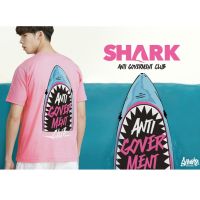 MiinShop เสื้อผู้ชาย เสื้อผ้าผู้ชายเท่ๆ Just Say Bad ® เสื้อยืดลาย แนวสตรีท  รุ่น Shark ชมพู ( ลิขสิทธิ์แท้ ) แขนสั้น เสื้อยืดชาย หญิง S M L XL 2XL  TS เสื้อผู้ชายสไตร์เกาหลี