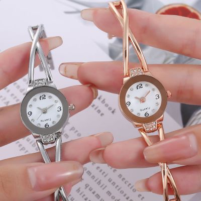 นาฬิกาผู้หญิงนาฬิกาสร้อยคอสตรีที่หุ้มด้วยเพชร MODE Korea คลาสสิกประณีตนาฬิกาควอทซ์หน้าปัดเล็ก