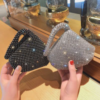 INS Hot New Handbag Exquisite Diamonds Design Triangle Wristlets Bag Women Party Banquet Bag Fashion Small Mini Mobile Phone Bag