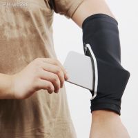 1pc Sleeve Phone Arm Bag Sleeve Men Women UV Sun Guard Arm Sleeve Cover for Cycling Driving Running Golfing Football Basketball