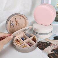 Portable Jewelry Box with Mirror Round Organizer Display Travel Jewelry Case Boxes PU Leather Storage Zipper Jewelers Gifts