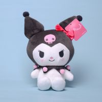 พวงกุญแจตุ๊กตาผ้า Sanrio Plush ของเล่น Kuromi Kawaii อะนิเมะตุ๊กตาสัตว์ Kuromi Plushie ตกแต่งห้องการ์ตูนน่ารักนุ่มของขวัญของเล่นสำหรับเด็ก