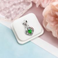 Tsavorite Diamond Pendant จี้สร้อยคอพลอยซาโวไรท์ พลอยสีเขียว ประดับเพชรแท้ ตัวจี้ทองขาว18K