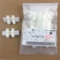 0079887178 4Pcs/Lot White Front &amp; Rear Door Fender Moulding Clips For Mercedes Benz Fasteners