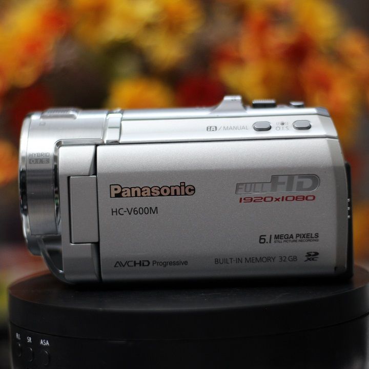 フルハイビジョン対応！ ビデオカメラ Panasonic HC-V600M-