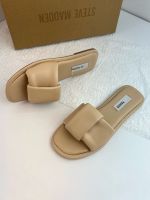 Chao large row scarce cut label cutting-edge cattle goods foreign trade large size sandals and slippers one word flat bottom beach slippers women 【QYUE】