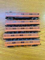 New  N 101 Tomix Carriages and Kato E carriage  Series 130 (Orange) Set of 5, JR Chuo Line.  ใหม่ N 101 Tomix Carriages และ Kato E carriage Series 130 (สีส้ม) ชุดที่ 5, JR Chuo Line