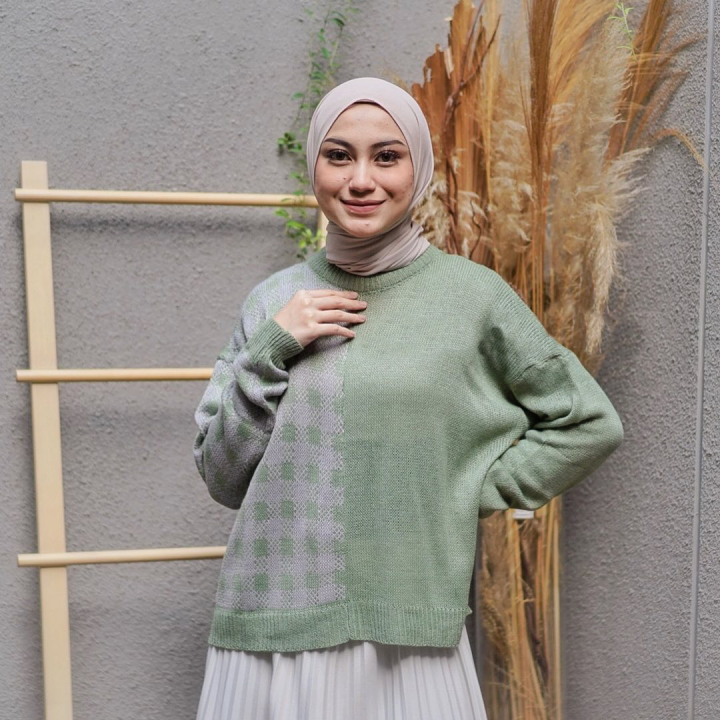 square mix sweater rajut wanita korean style terbaru 2022 kekinian