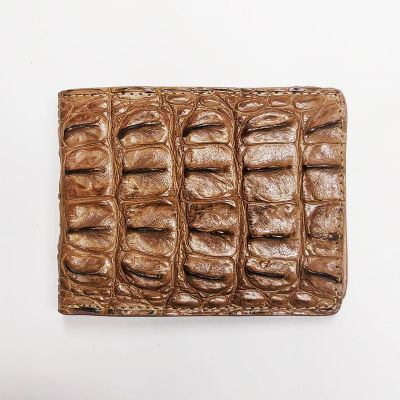 Made from premium genuine fresh-water crocodile leather กระเป๋าสตางค์ หนังลูกจระเข้แท้ ขนาดกะทัดรัด 3.5 x 4.3 นิ้ว กระเป๋าสตางค์จระเข้แท้ กระเป๋าสตางค์ใบสั้น