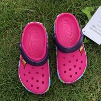 CROCS เลโก้แท้ รองเท้าแตะ รองเท้าชายหาด สำหรับเด็กผู้ชาย และเด็กผู้หญิง สีชมพู