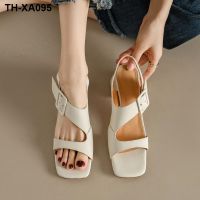 2023 summer new leather restoring ancient ways is a word with thick with brown open-toed sandals in the female buckle shoes with Rome