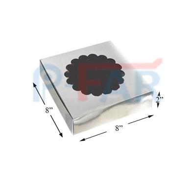 (50ใบ) กล่องเค้กแม็ค 1 ปอนด์เตี้ย  (ขนาด 8 x 8 x 2 นิ้ว) เจาะดอกไม้