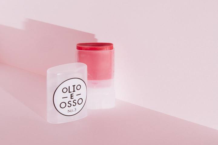 olio-e-osso-balm-no-3-crimson-ลิปบาล์ม-10-g-ผลิตจากส่วนผสมธรรมชาติ-100-ทำมือในสหรัฐอเมริกา-100-natural-ingredients