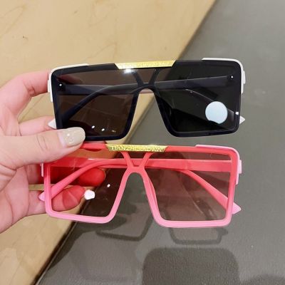 แว่นตากันแดดทรงเหลี่ยมคลาสสิกเฟรมขนาดใหญ่เด็กดีไซน์เนอร์แบรนด์แว่นตากันแดดเด็กผู้หญิงเด็กผู้ชายเฉดสีแว่นตาชิ้นเดียว UV400 Oculos De Sol
