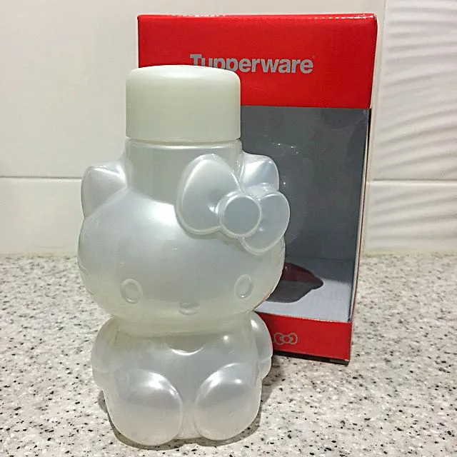 Tupperware hello kitty 425ml White