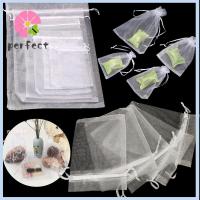 PAS 25/50PCS ลูกอม บรรจุเครื่องประดับ ของชำร่วยคริสต์มาส ปาร์ตี้ซัพพลาย Organza Gauze ซอง ถุงของขวัญ กระเป๋าหูรูด ถุงสีขาว