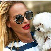【Versatile】 Retro Round Sunglasses Women Love Shades Fashion Letters Little Bee Men Women UV400 Glasses Designer