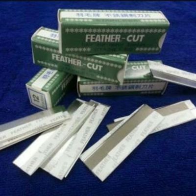 (ของแท้100%)ใบมีดกันคิ้วขนนก Feather Cut